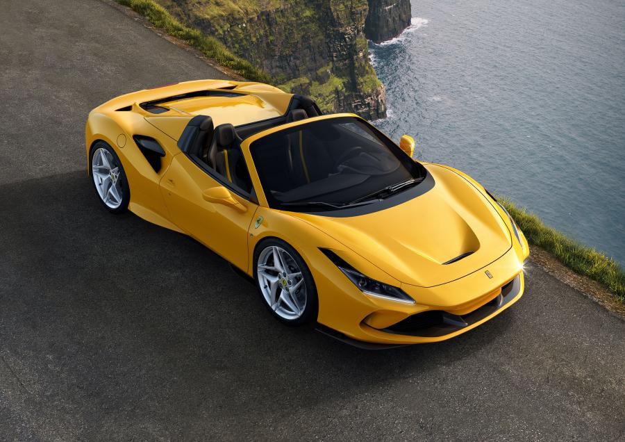  Ferrari F8 Spider 2019 года  (фото 1 из 30)